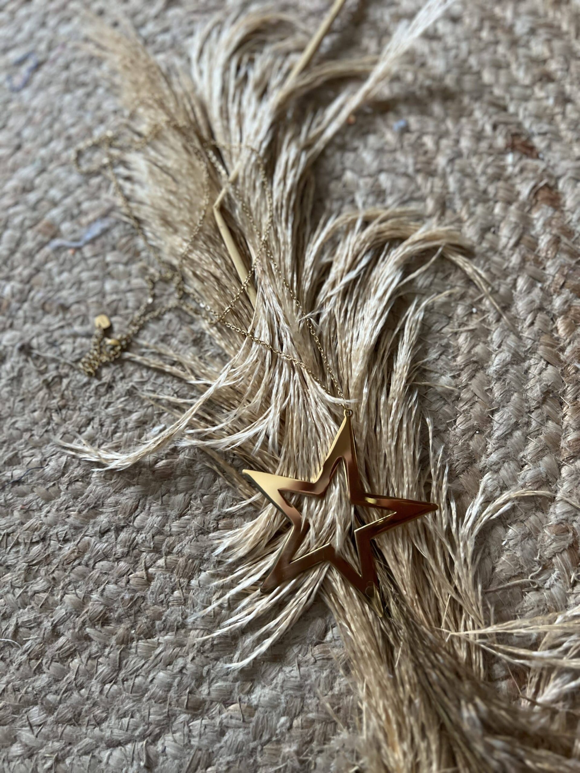 Sautoir Star acier doré