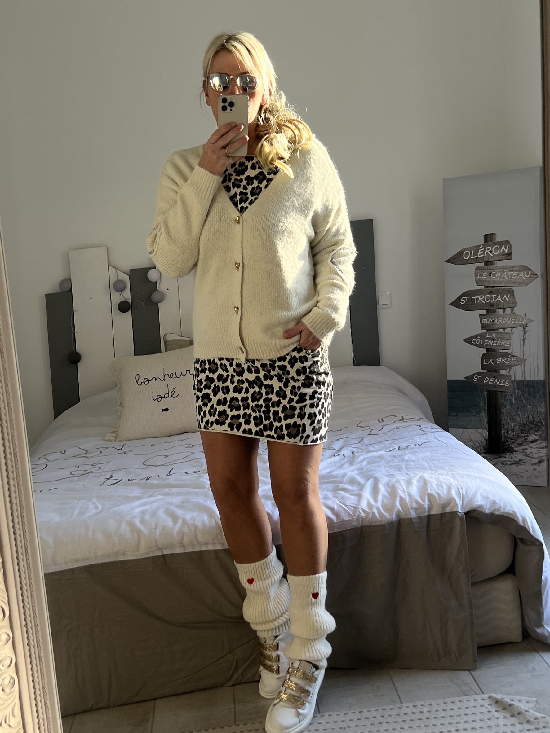 Gilet écru coudières strass cœurs – Image 6