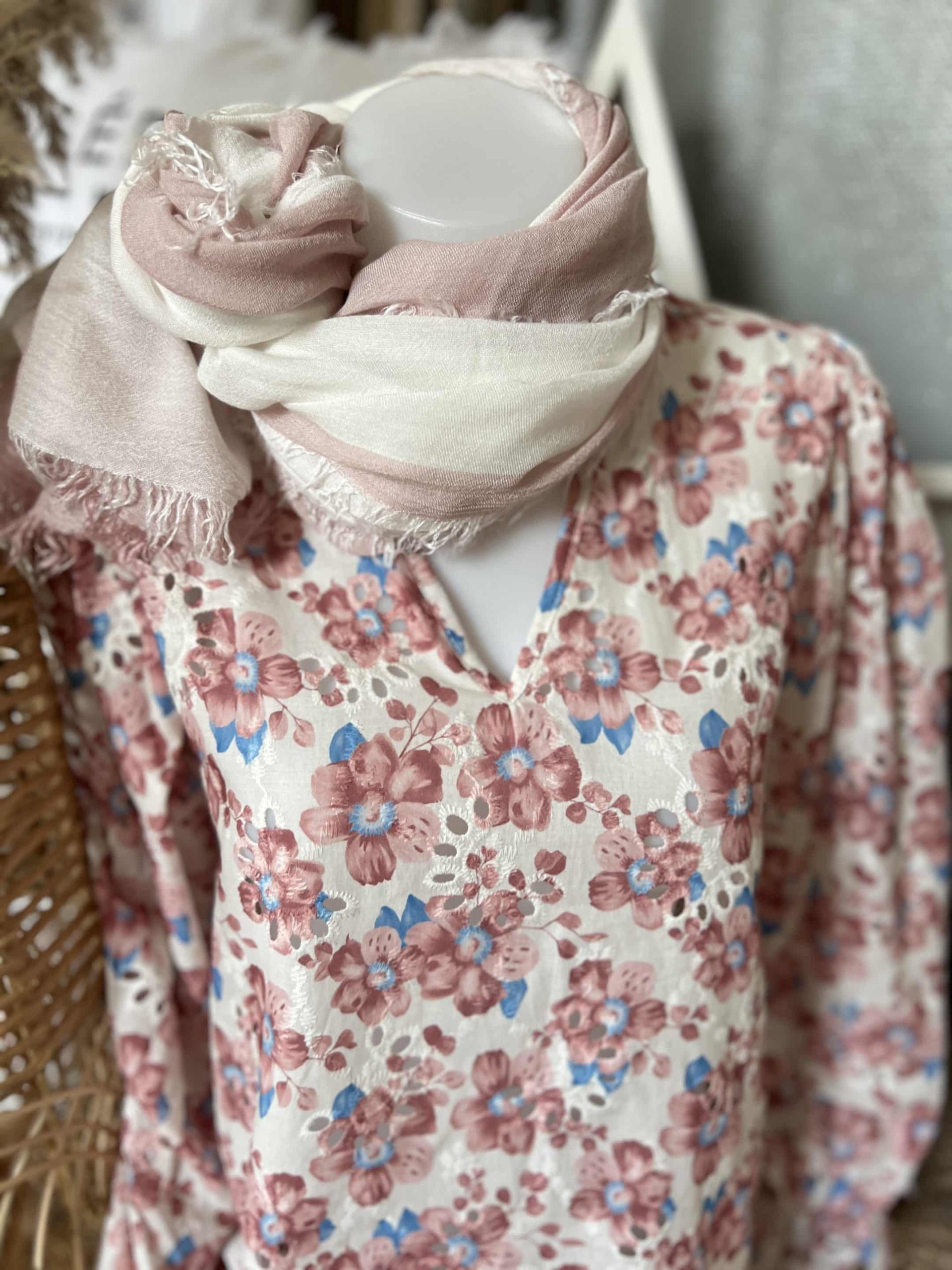 Chemise broderie fleurie – Image 3