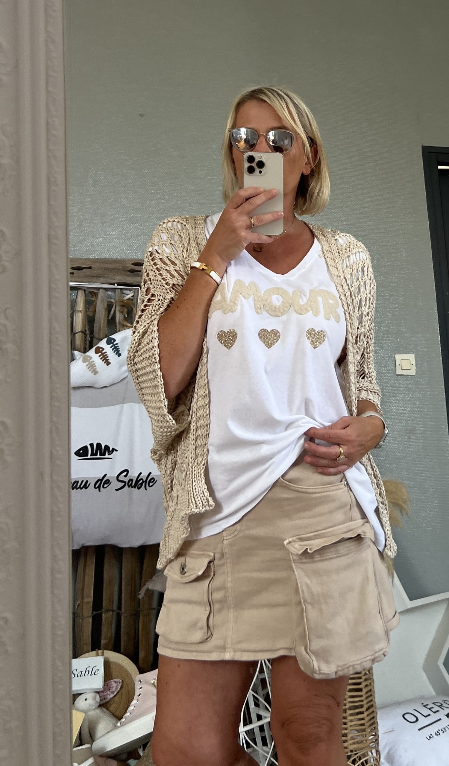 T-shirt Amour blanc doré – Image 3