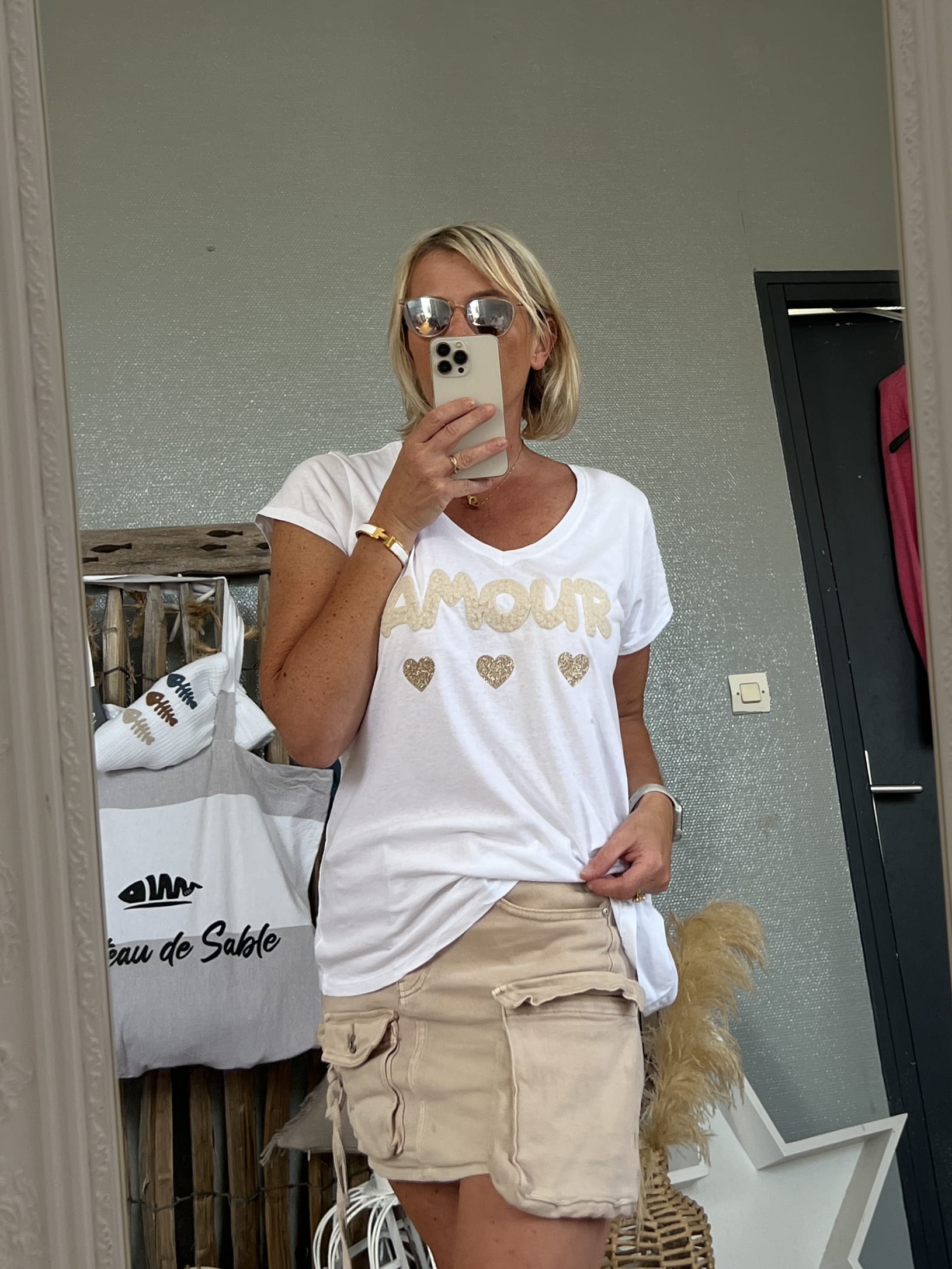 T-shirt Amour blanc doré – Image 4