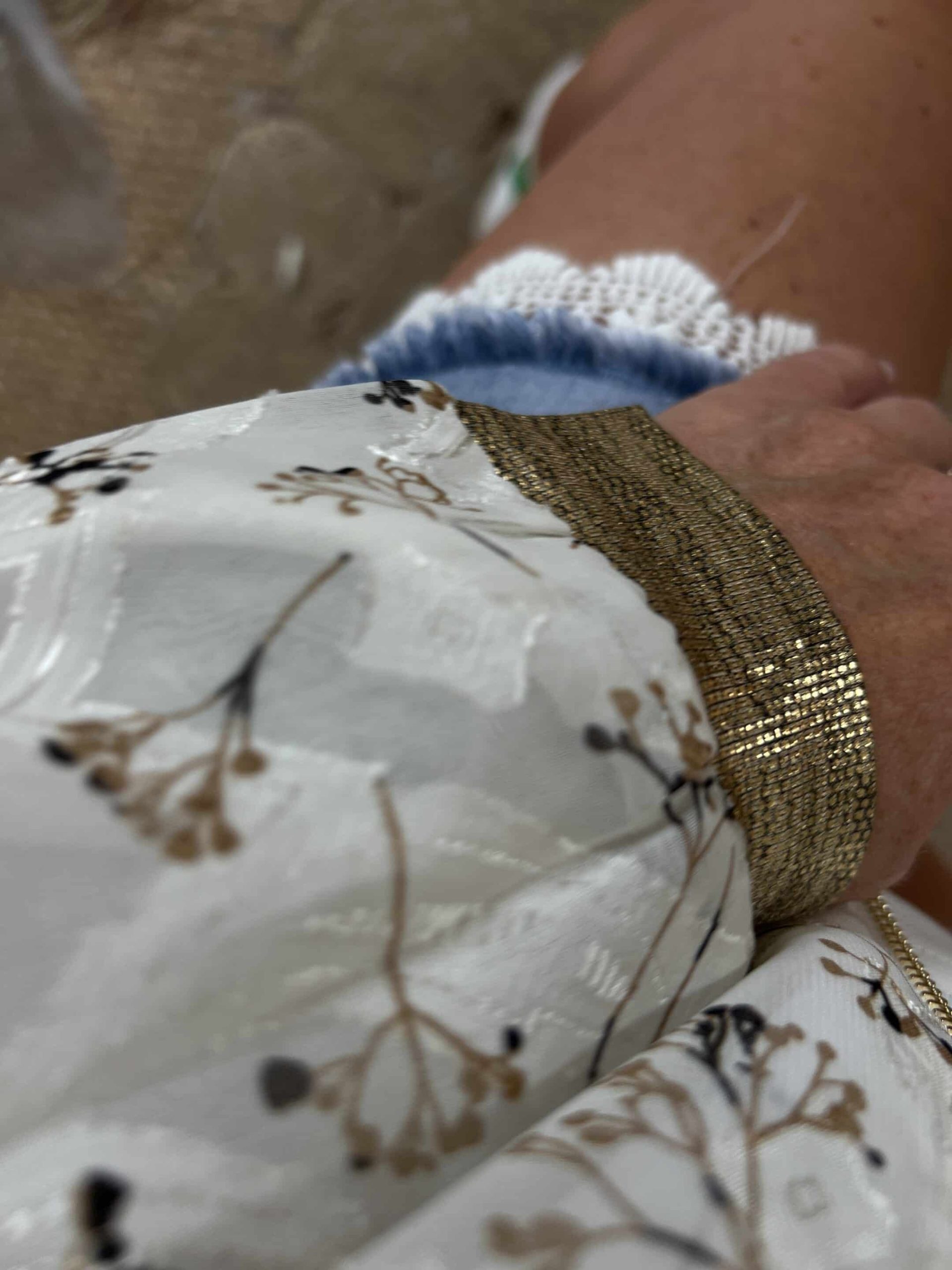 Bomber beige blanc doré – Image 3