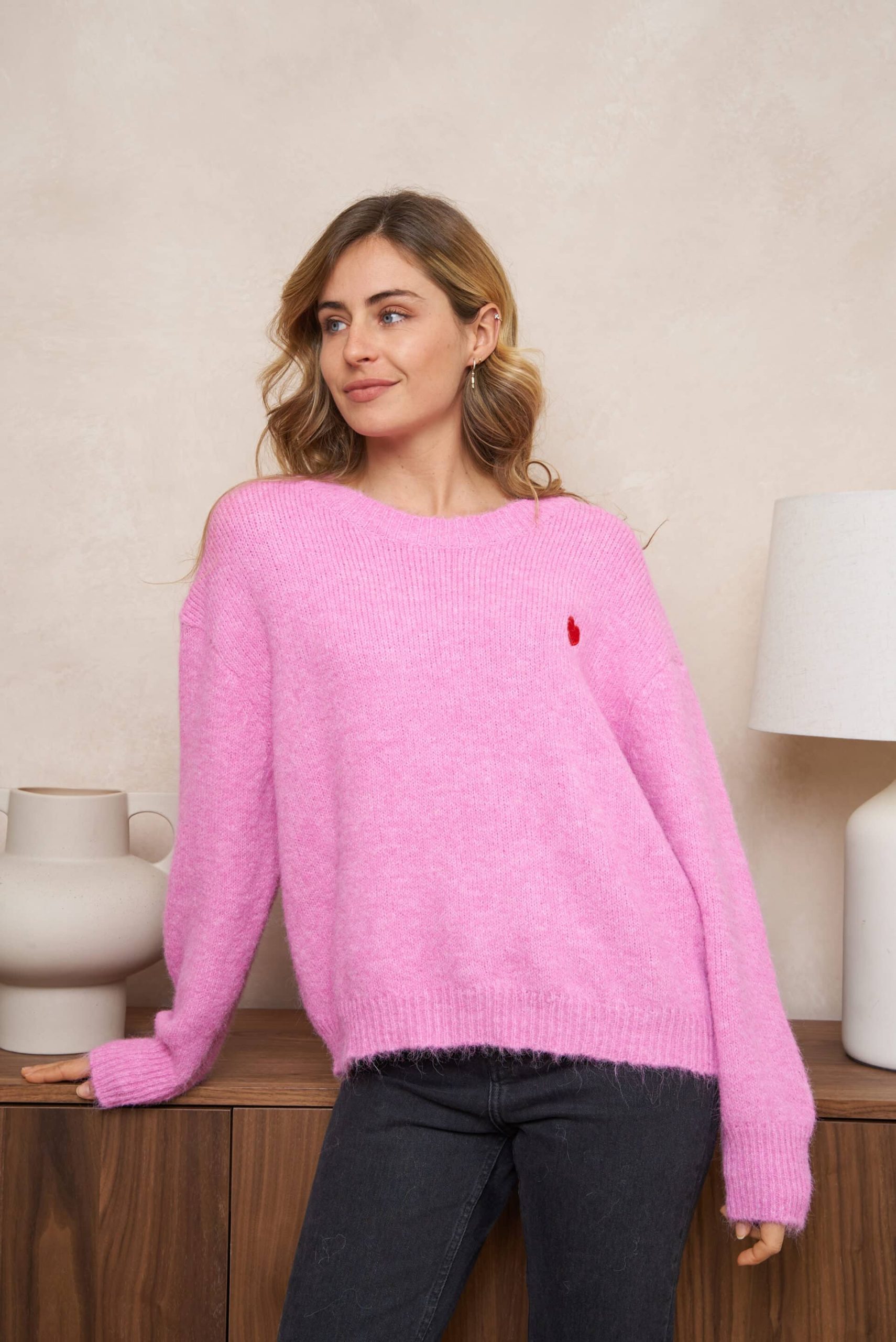 Ensemble pull bonnet écharpe rose – Image 5