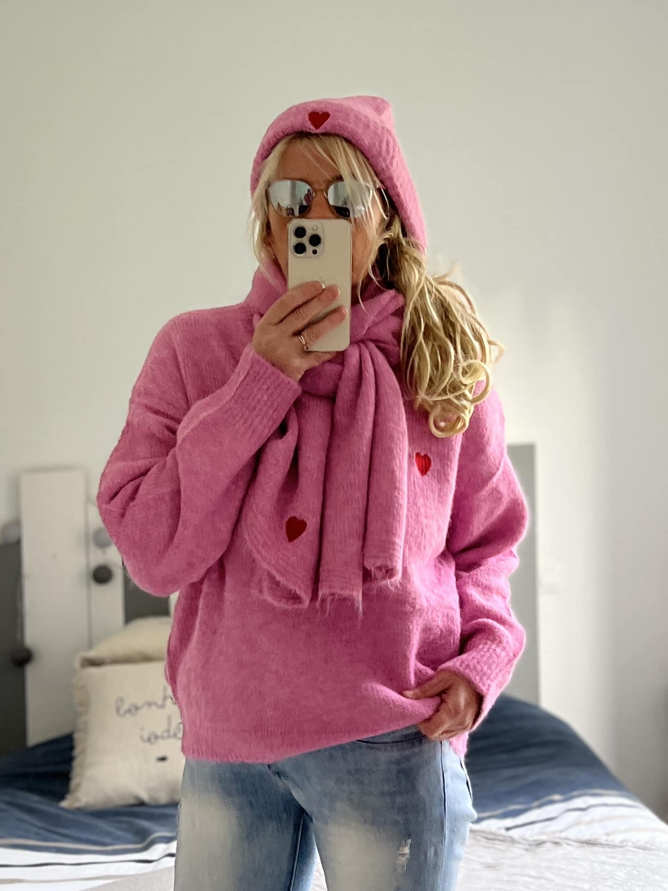 Ensemble pull bonnet écharpe rose – Image 7