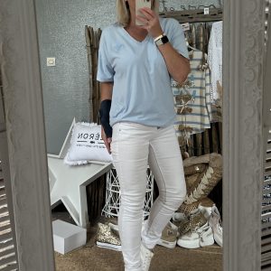 T-shirt baby blue