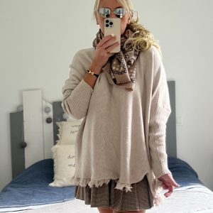 Pull oversize frangé beige