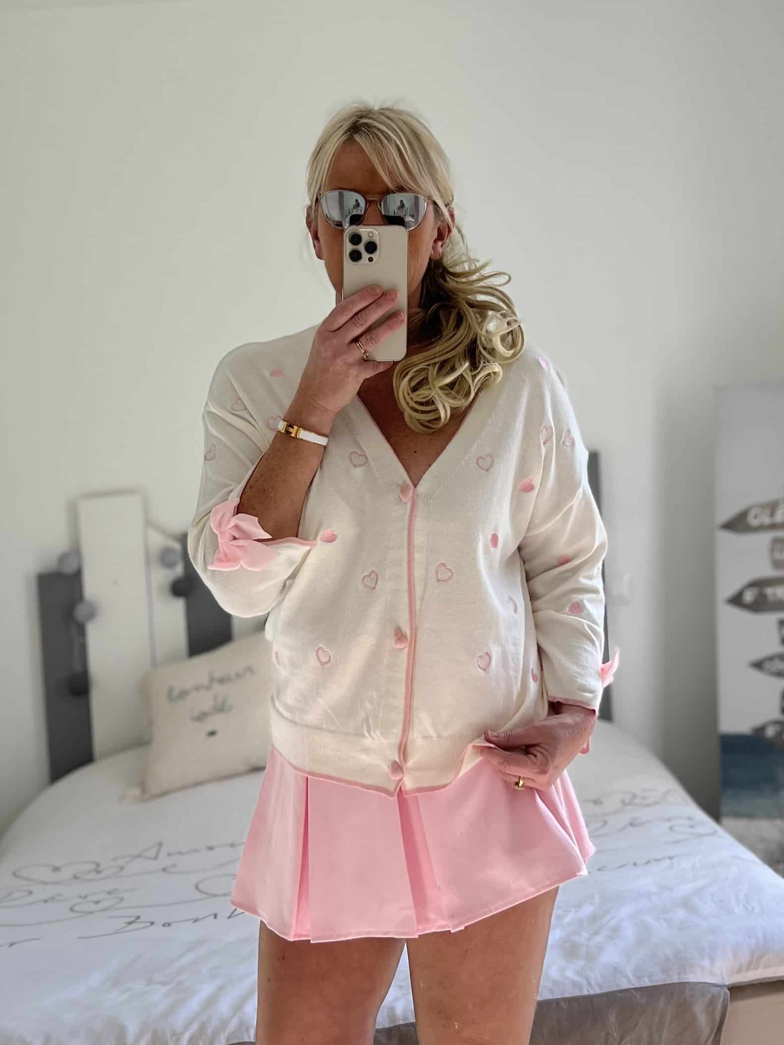 Gilet cœurs noeuds blanc rose – Image 8