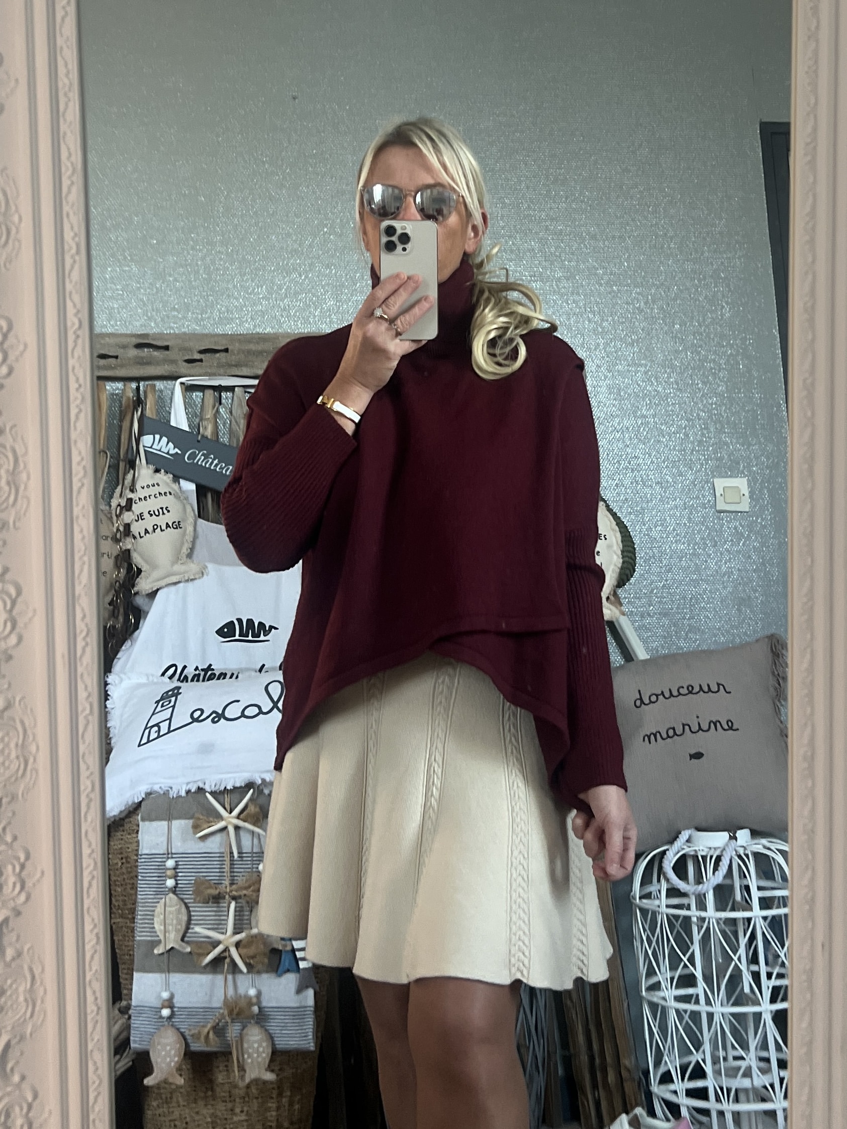 Pull cape col roulé bordeaux – Image 5