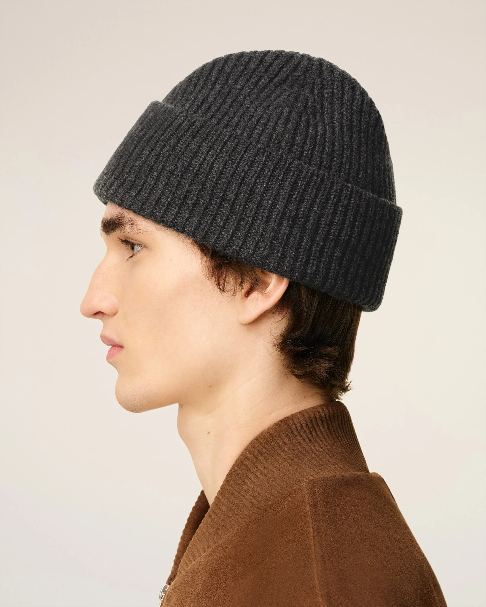 AMI - Bonnet gris ami de cœur en laine – Image 7