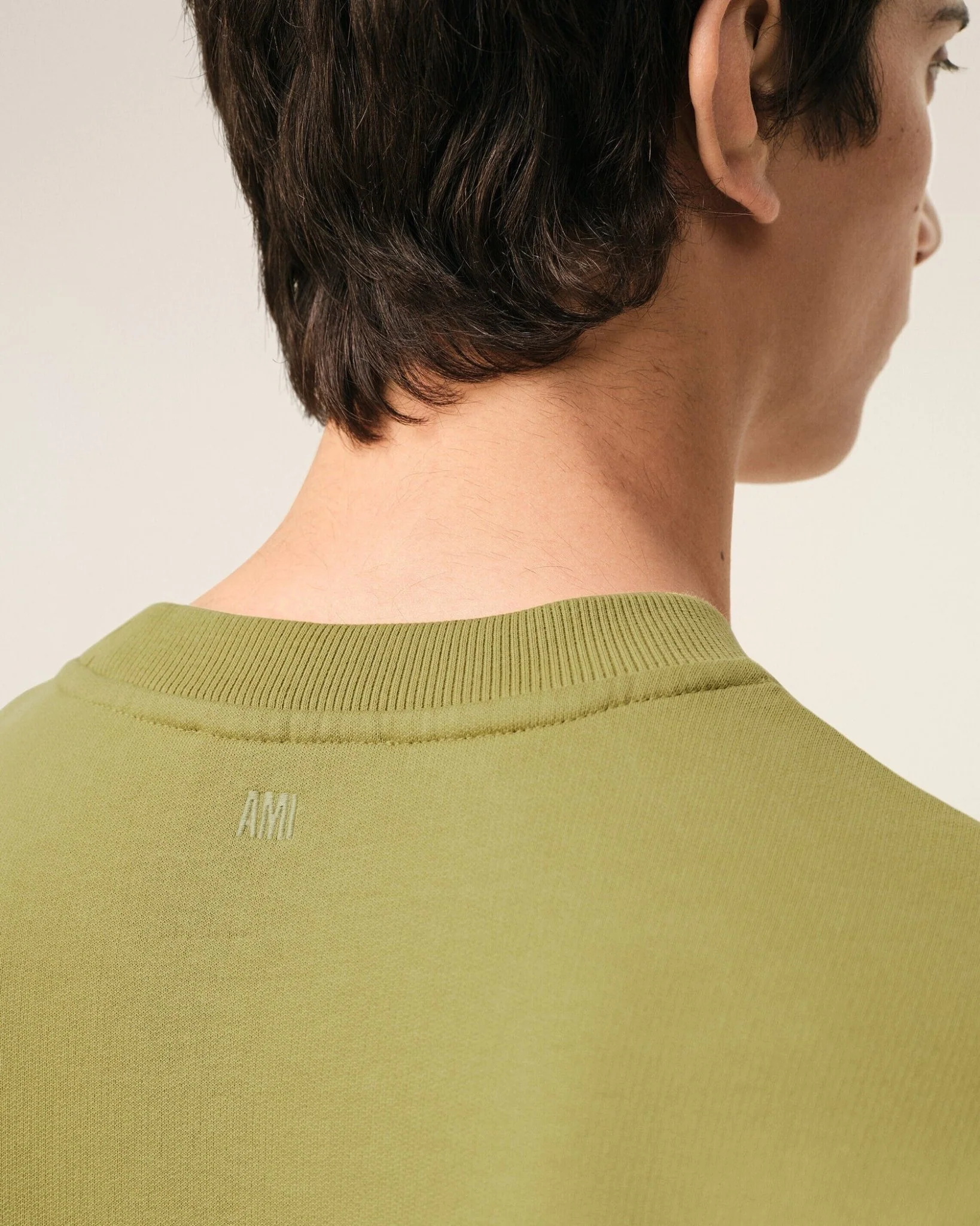 AMI PARIS - Sweatshirt in Loopback Cotton Fleece Vert olive – Image 5