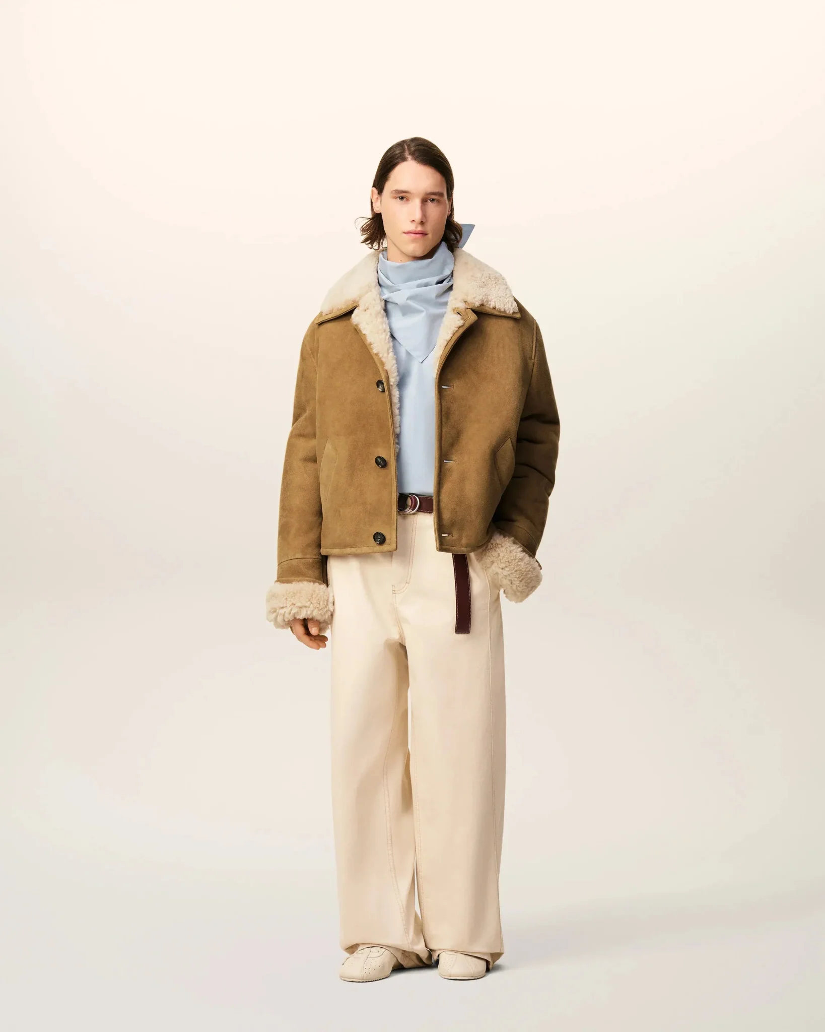 AMI PARIS - Veste Marron Boutonnée en Shearling Camel – Image 3