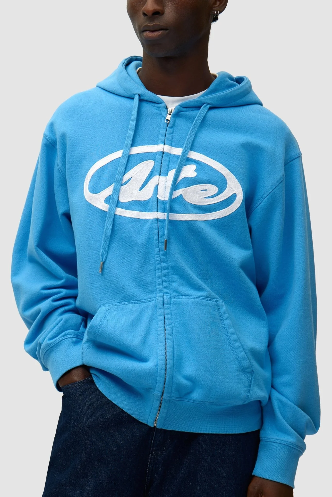 ARTE - Sweat à capuche zippé avec logo cercle Bleu ciel – Image 8