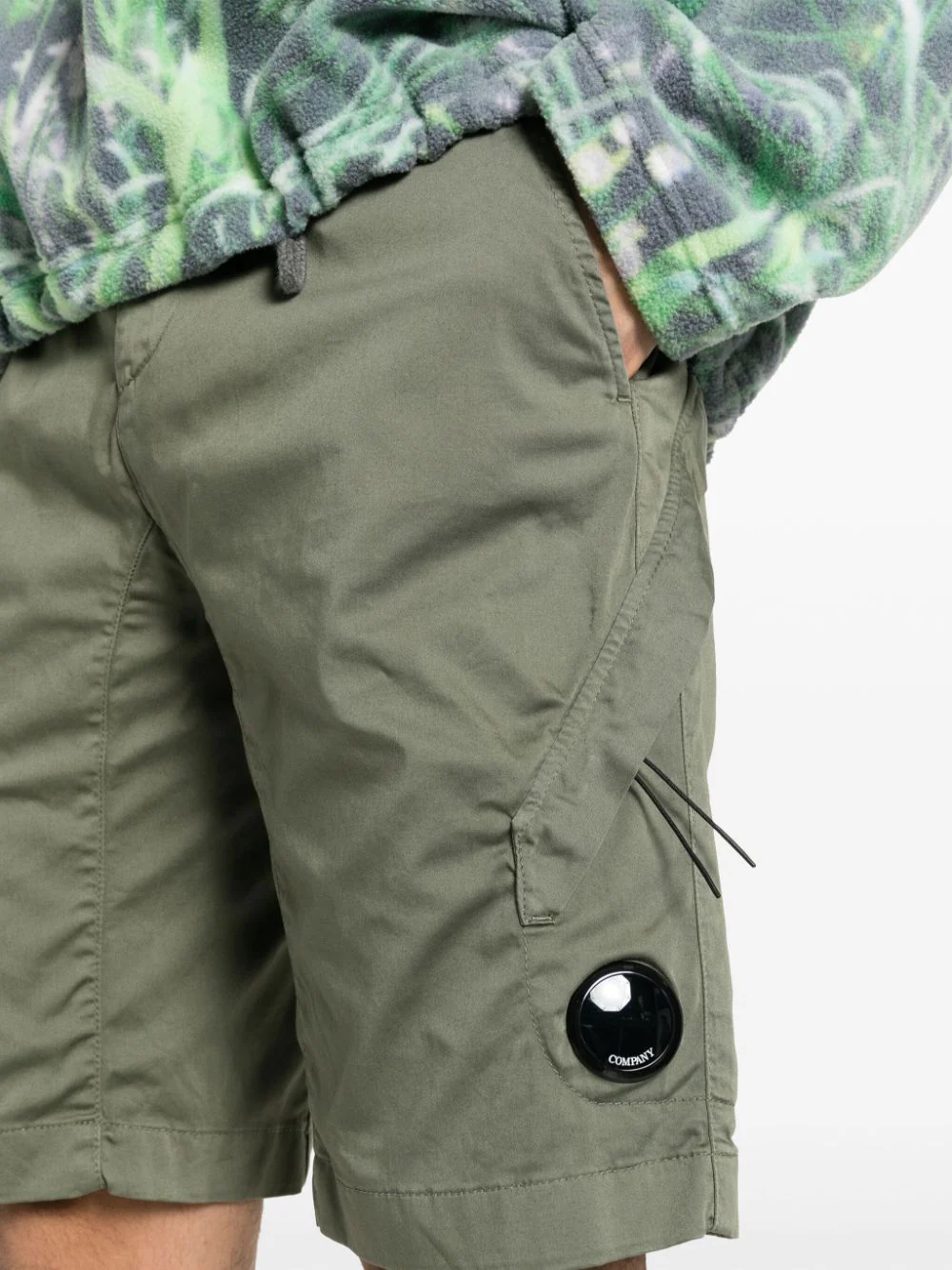 C.P. COMPANY - Short Agave green Stretch Sateen Utility – Image 6