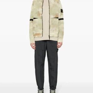 STONE ISLAND DISSOLVING GRID CAMO ON ECONYL® REGENERATED NYLON WITH PRIMALOFT® INSULATION TECHNOLOGY